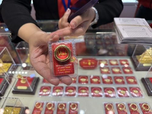 Giá vàng hôm nay tăng đột biến